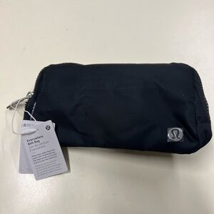 Black lululemon everywhere belt bag